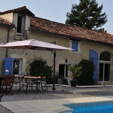 Chambres D'Hotes La Grange Au Bois Champagne-et-Fontaine Exteriör bild